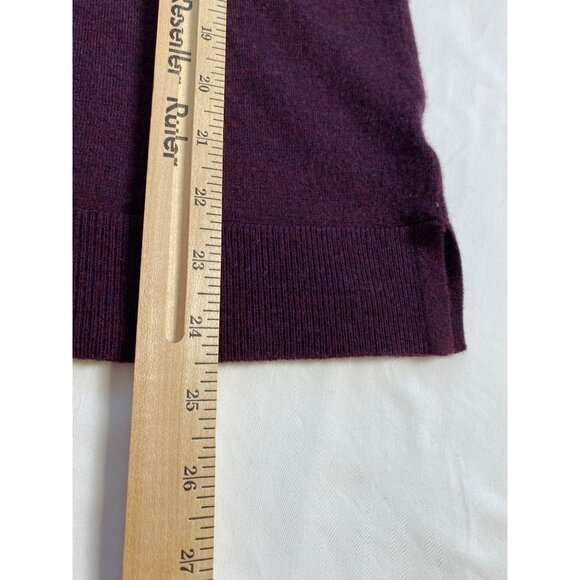 Banana Republic Sweater Women’s M Plum Merino Wool V-Neck Side Slits Casual Cozy - Picture 6 of 14
